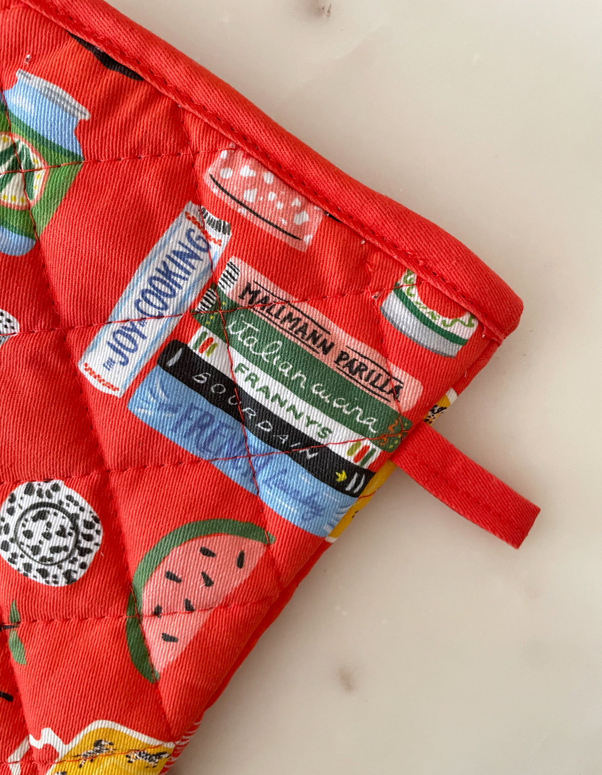 Oven Mitt + Potholder Set | Kitchen Shelf