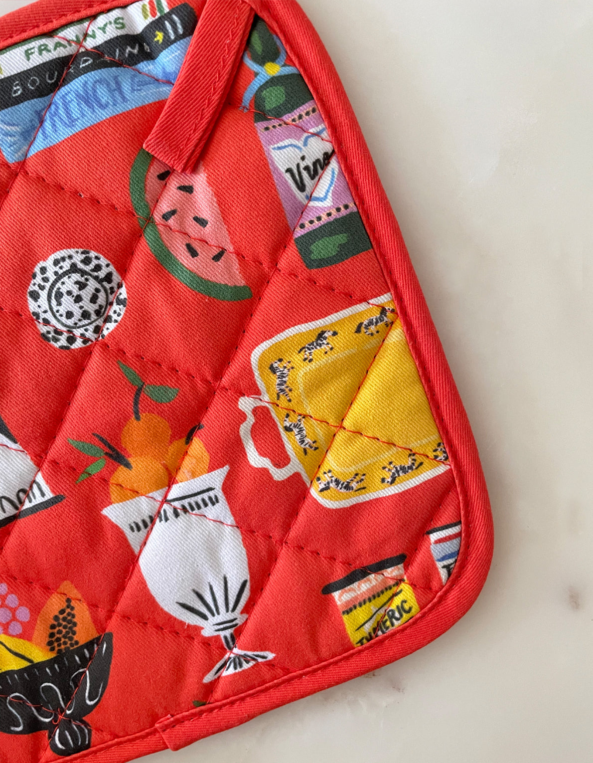 Oven Mitt + Potholder Set | Kitchen Shelf