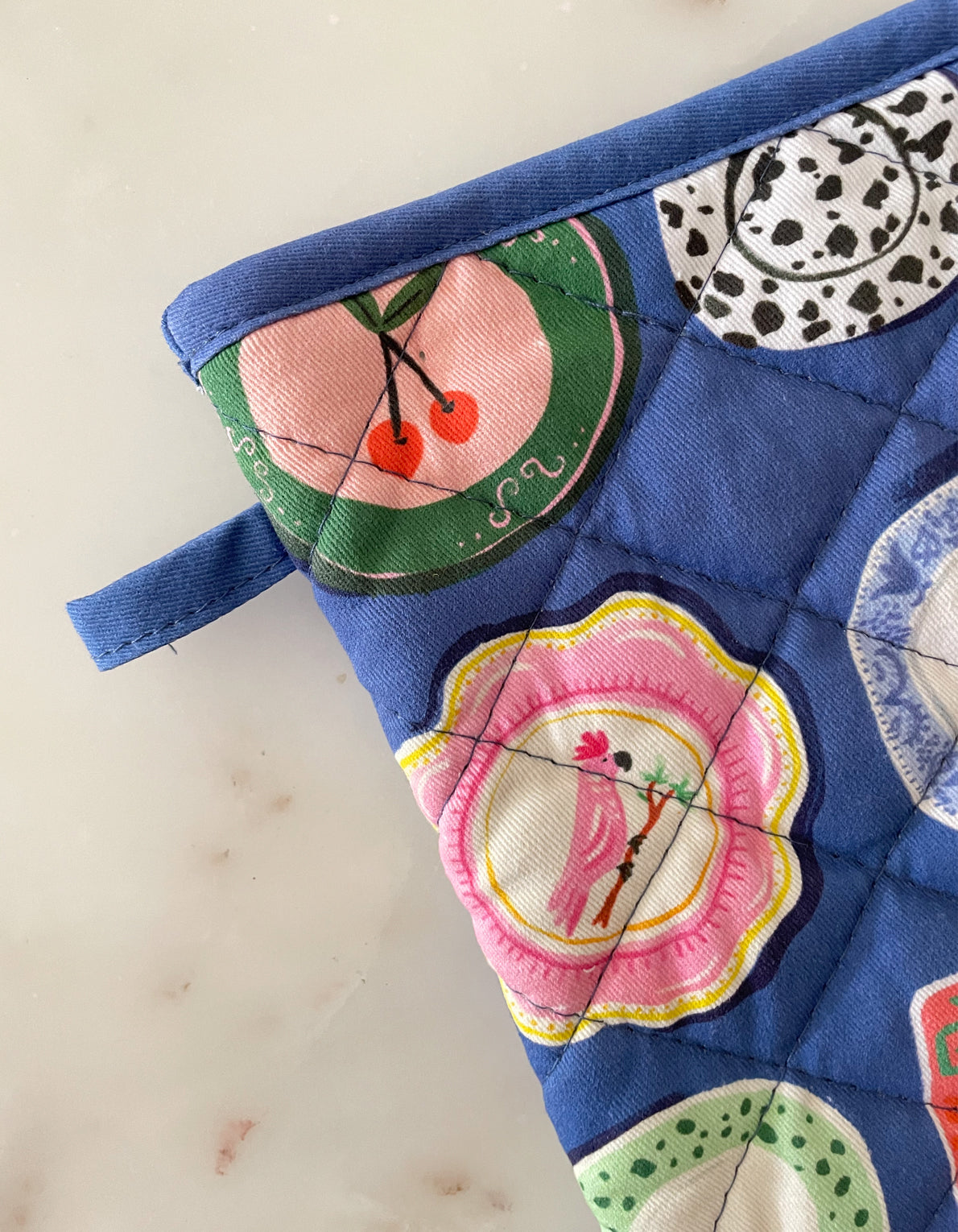 Oven Mitt + Potholder Set | Dinner Plates